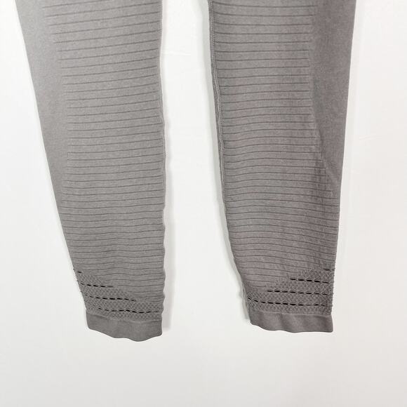 Gymshark Womens Small S Energy+ Seamless Leggings Smokey Grey Perforated Workout - Picture 8 of 9